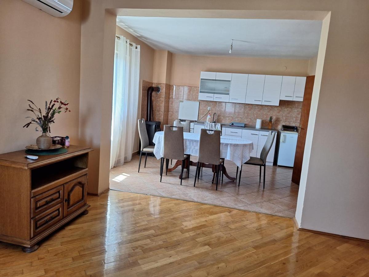 Mara Lägenhet Zadar Exteriör bild